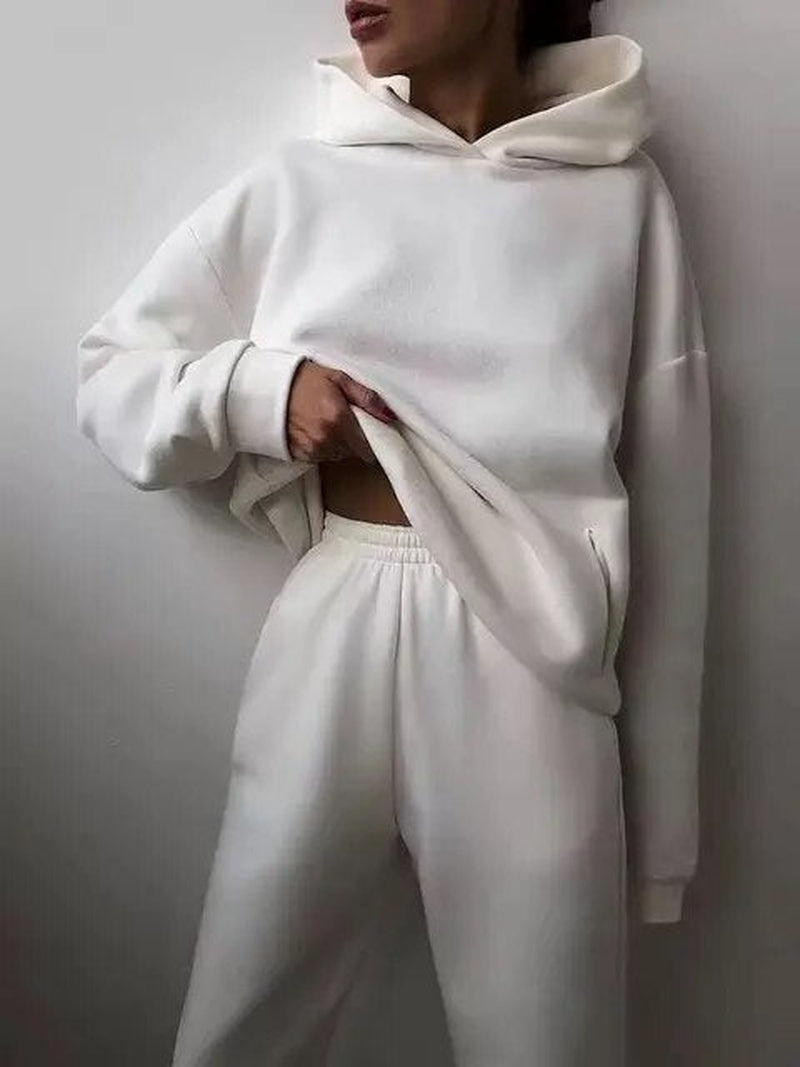 Elegantes, Oversized-Trainingsset von Elena für einen stilvollen Winterauftritt