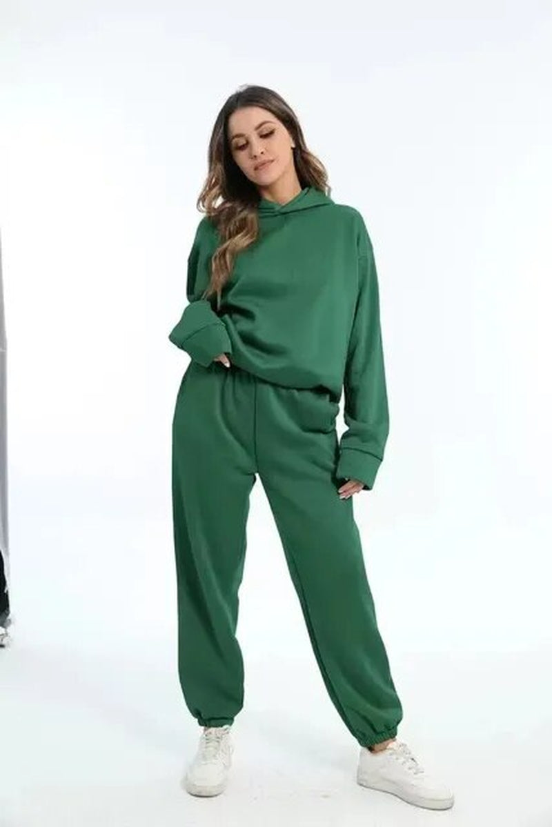 Elegantes, Oversized-Trainingsset von Elena für einen stilvollen Winterauftritt