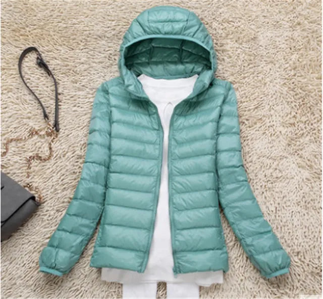 ModeGeist | Pufferjacke - Leichte Steppjacke - Kapuze Wasserabweisend mit Reißverschluss