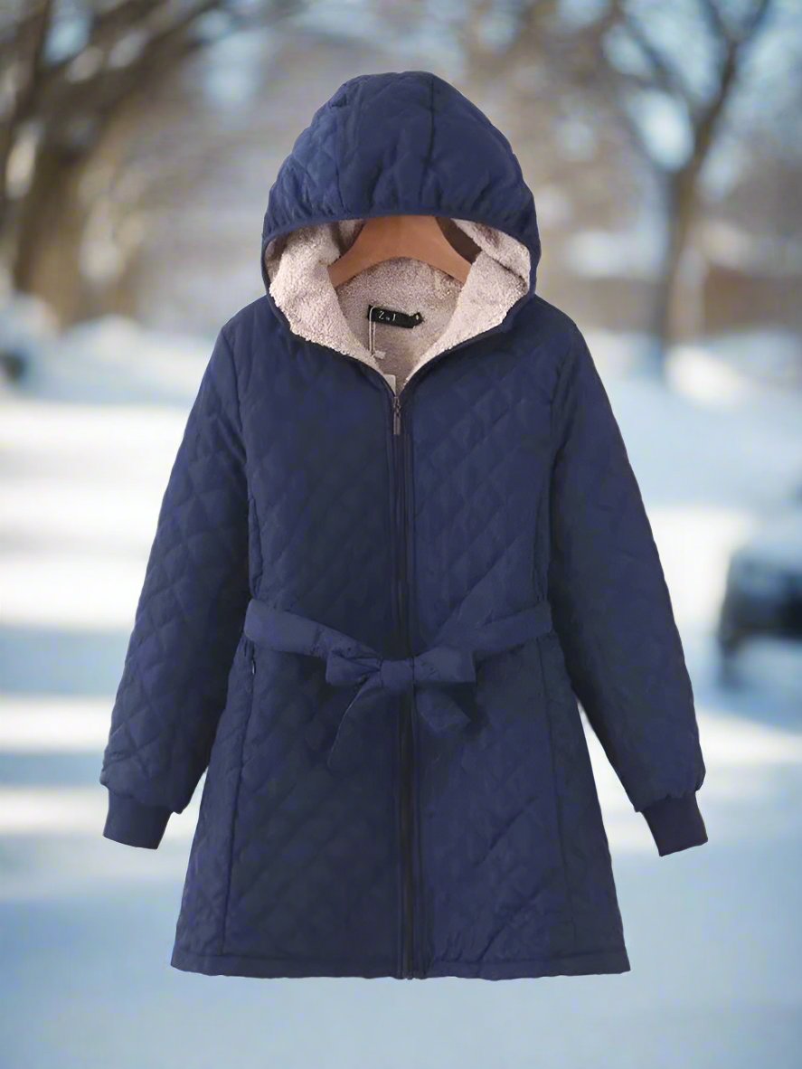 ModeGeist | Parka - Lange Steppjacke mit Kapuze - Gepolstert und Gefüttert - Bindegürtel für Perfekten Sitz