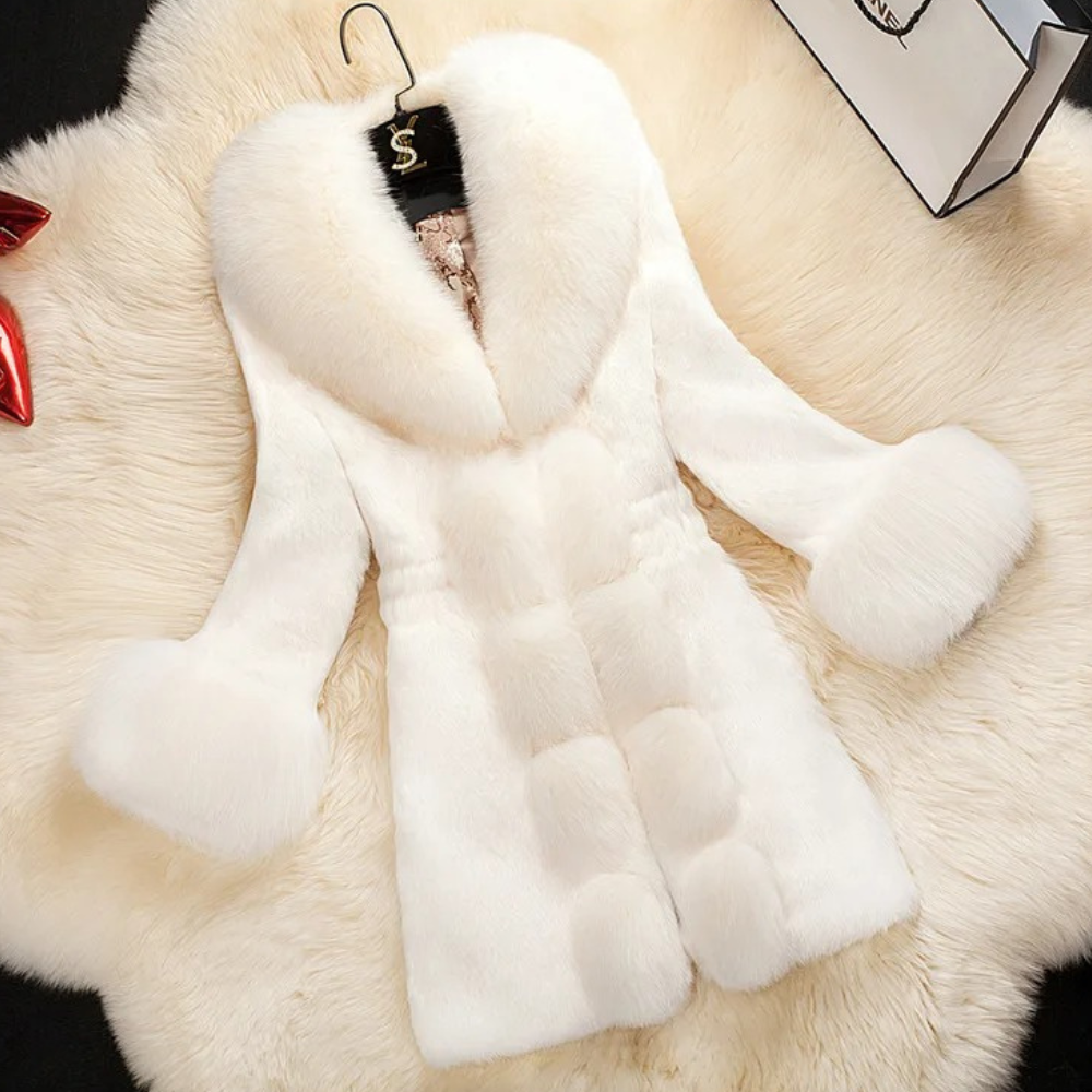 ModeGeist | Winterklassischer pelzartiger Mantel für Damen