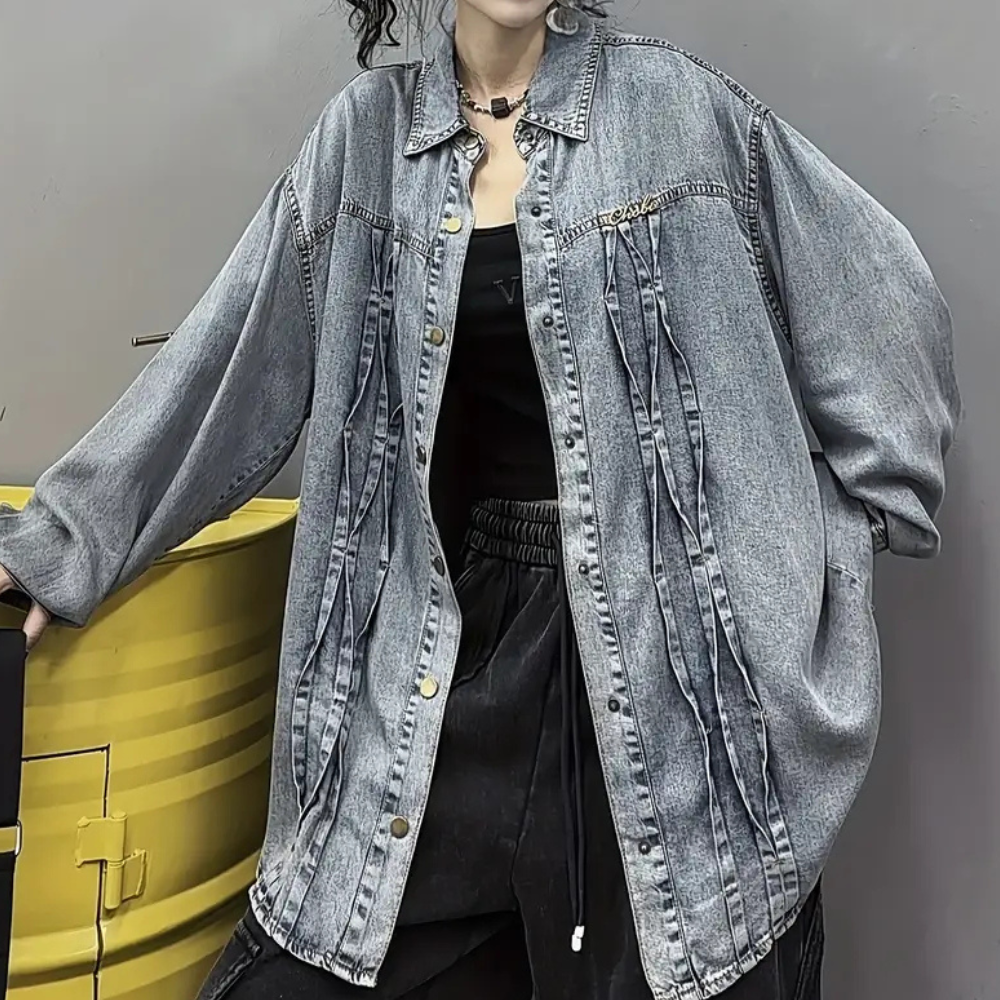 ModeGeist | Moderne Jeansjacke für Frauen, Perfekt für den Herbst - ModeGeist