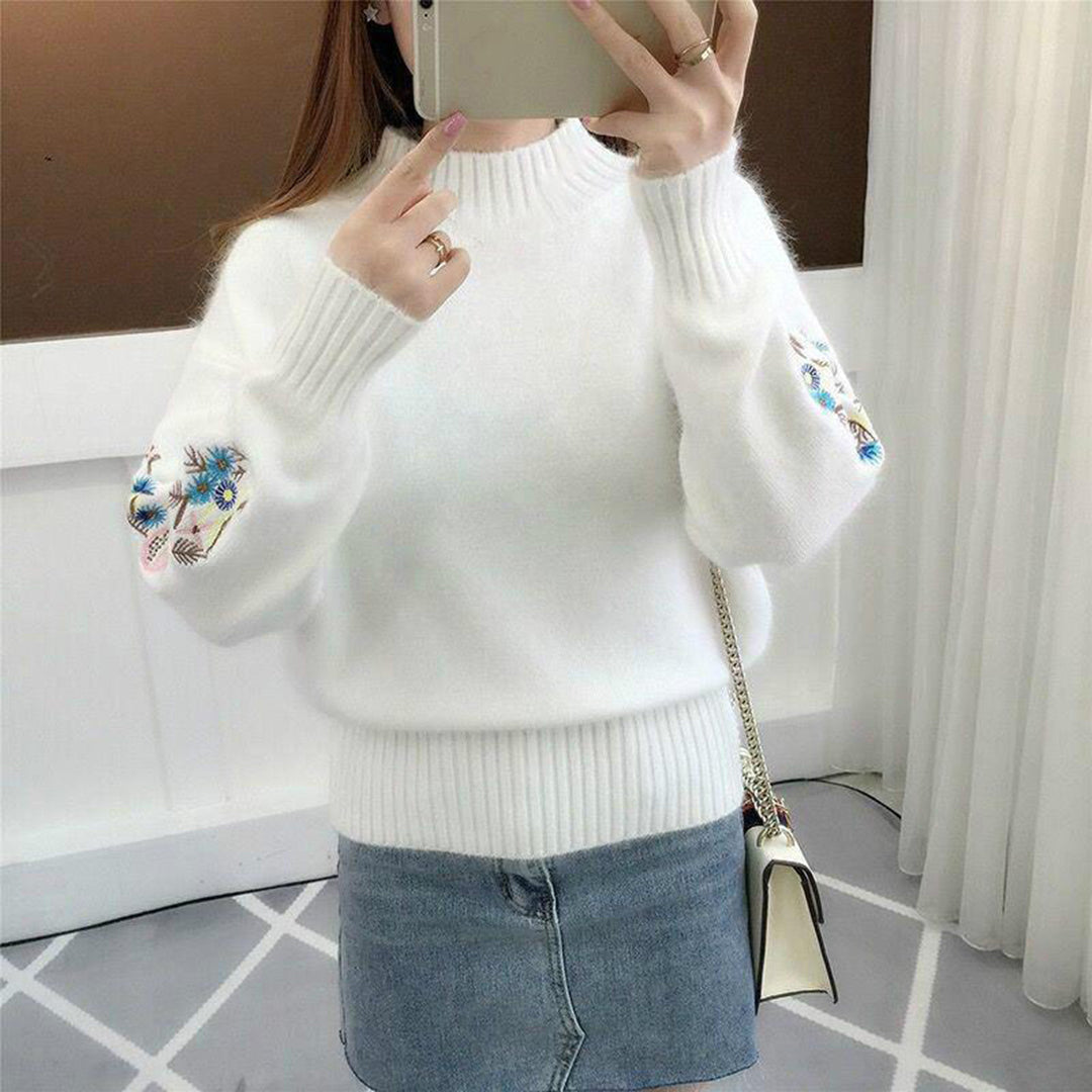 ModeGeist | Strickpullover mit floraler Stickerei
