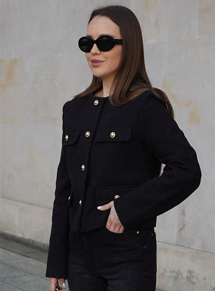 ModeGeist | Kurzgeschnittene Wolljacke Blazer mit Knopf und Taschen Detail