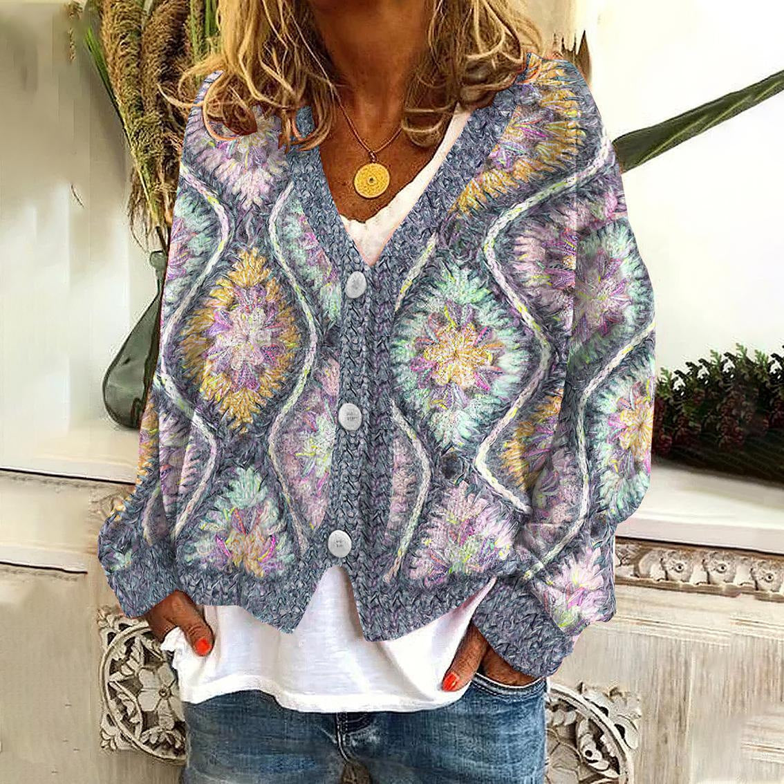 ModeGeist | Eleganter Damen Cardigan mit Einzigartigem Druck