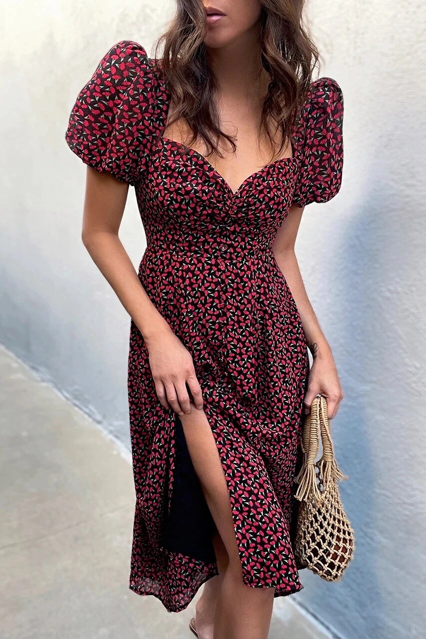 Eckiges Ausschnittkleid von Anna