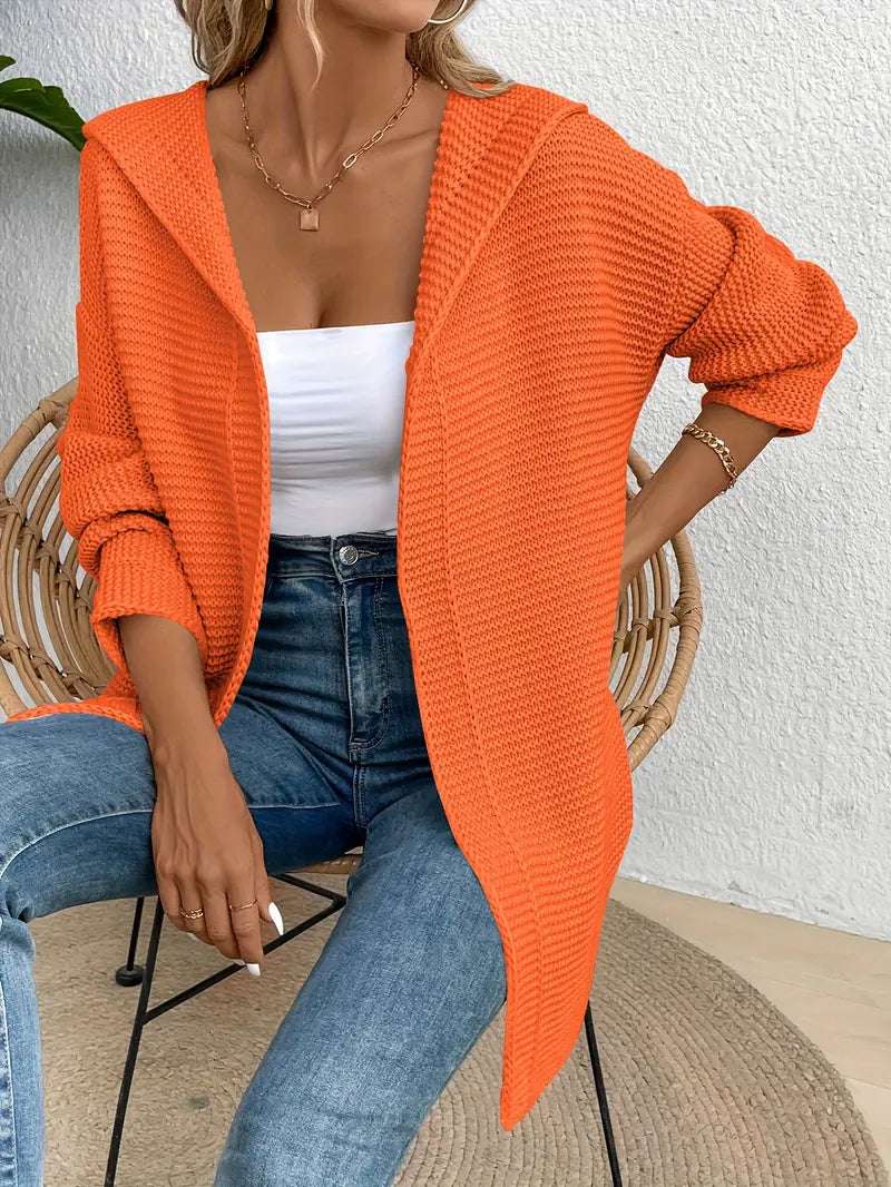 Kuschelige, elegante Strickjacke mit Kapuze von Amari