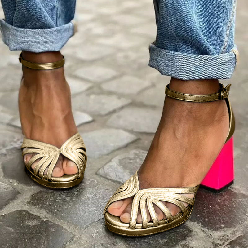 MODEGEIST Damen Klassische Sandalen Knöchelriemen Block-Absatz
