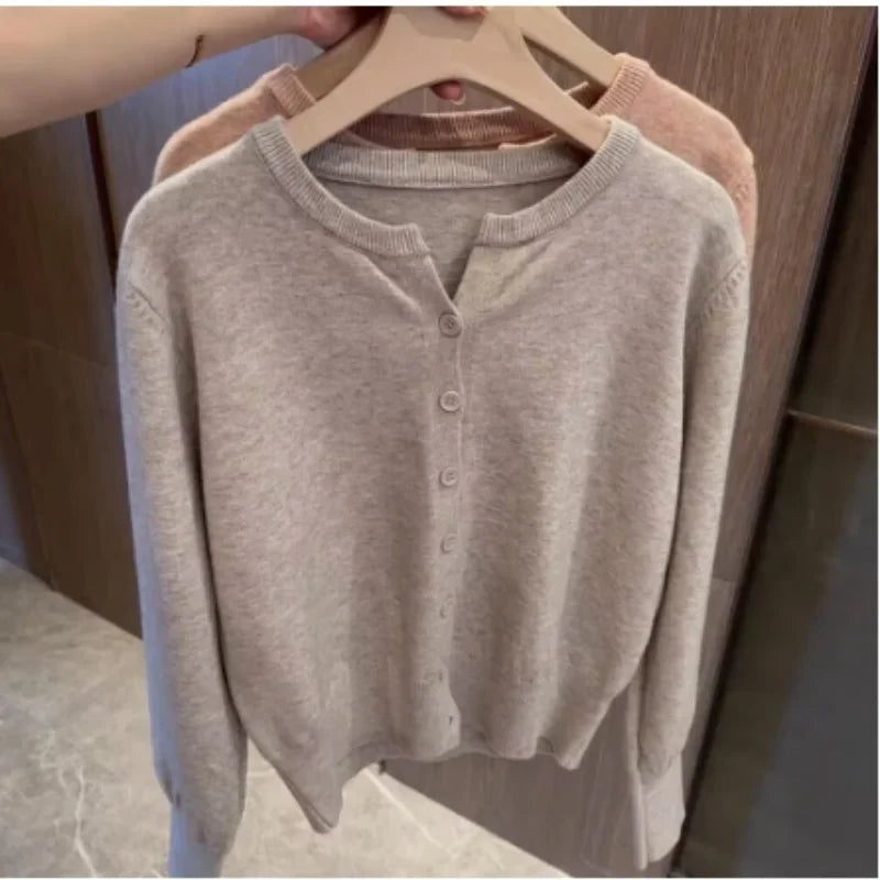 ModeGeist | grob gestrickter Woll-Kardigan-Pullover
