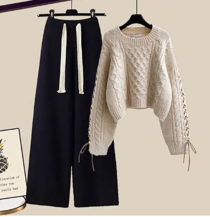 Faye Zweiteiliges Set: Lockerer Strickpullover und weite Hose