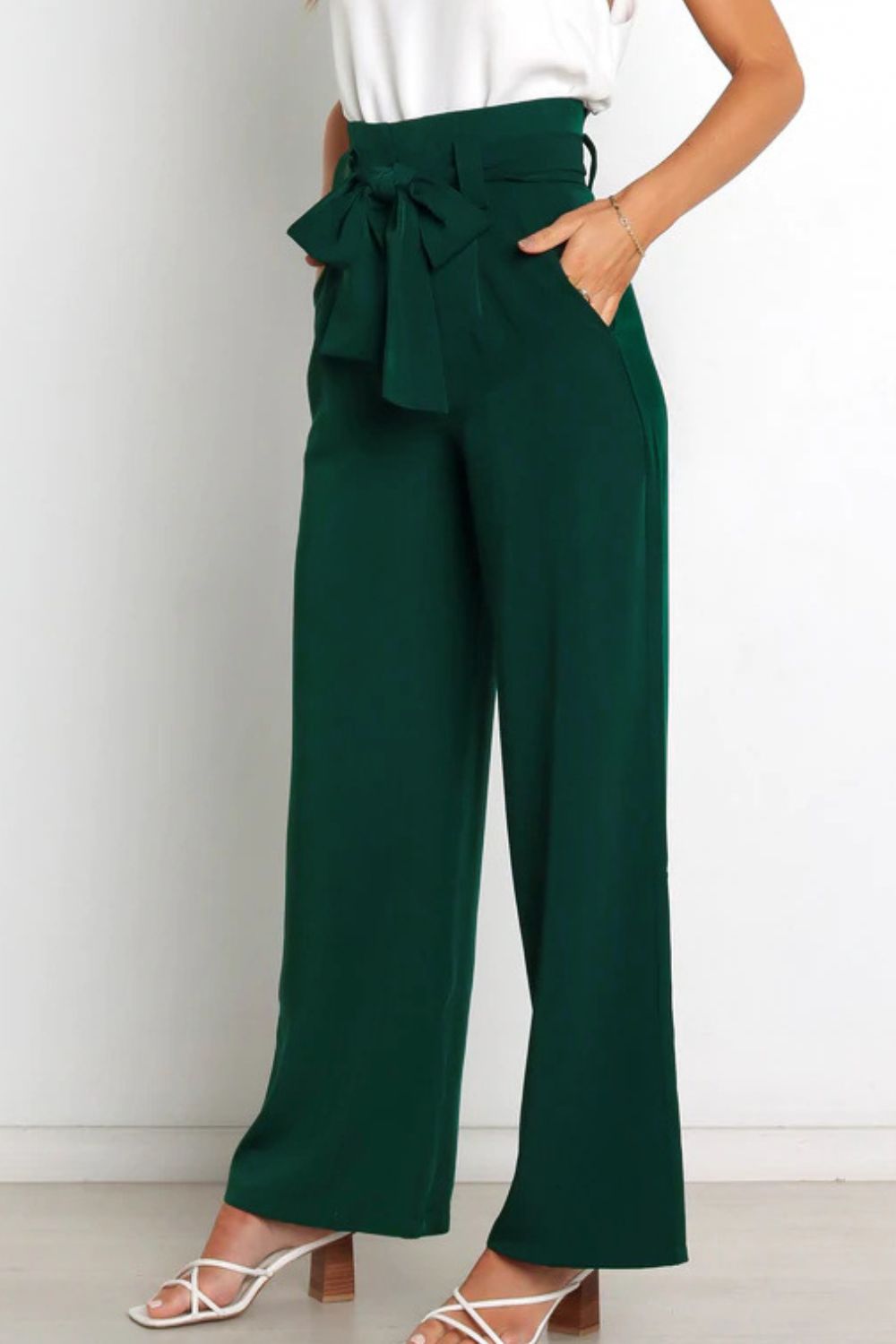 ModeGeist | Hohe Taille Paperbag Hose mit Schleifendetail