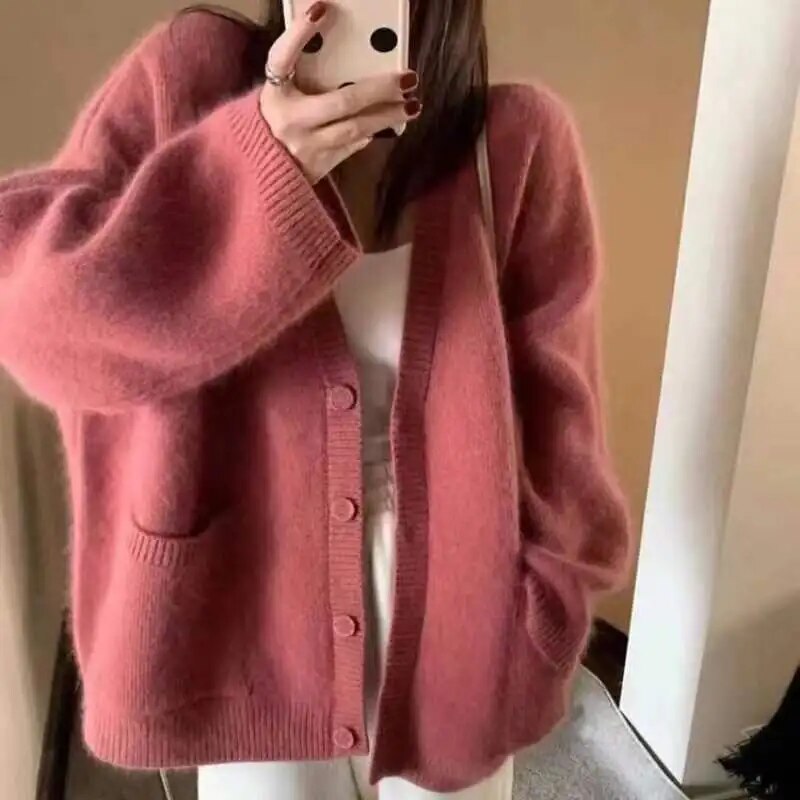 ModeGeist | Elegante Strickjacke mit Knopfleiste