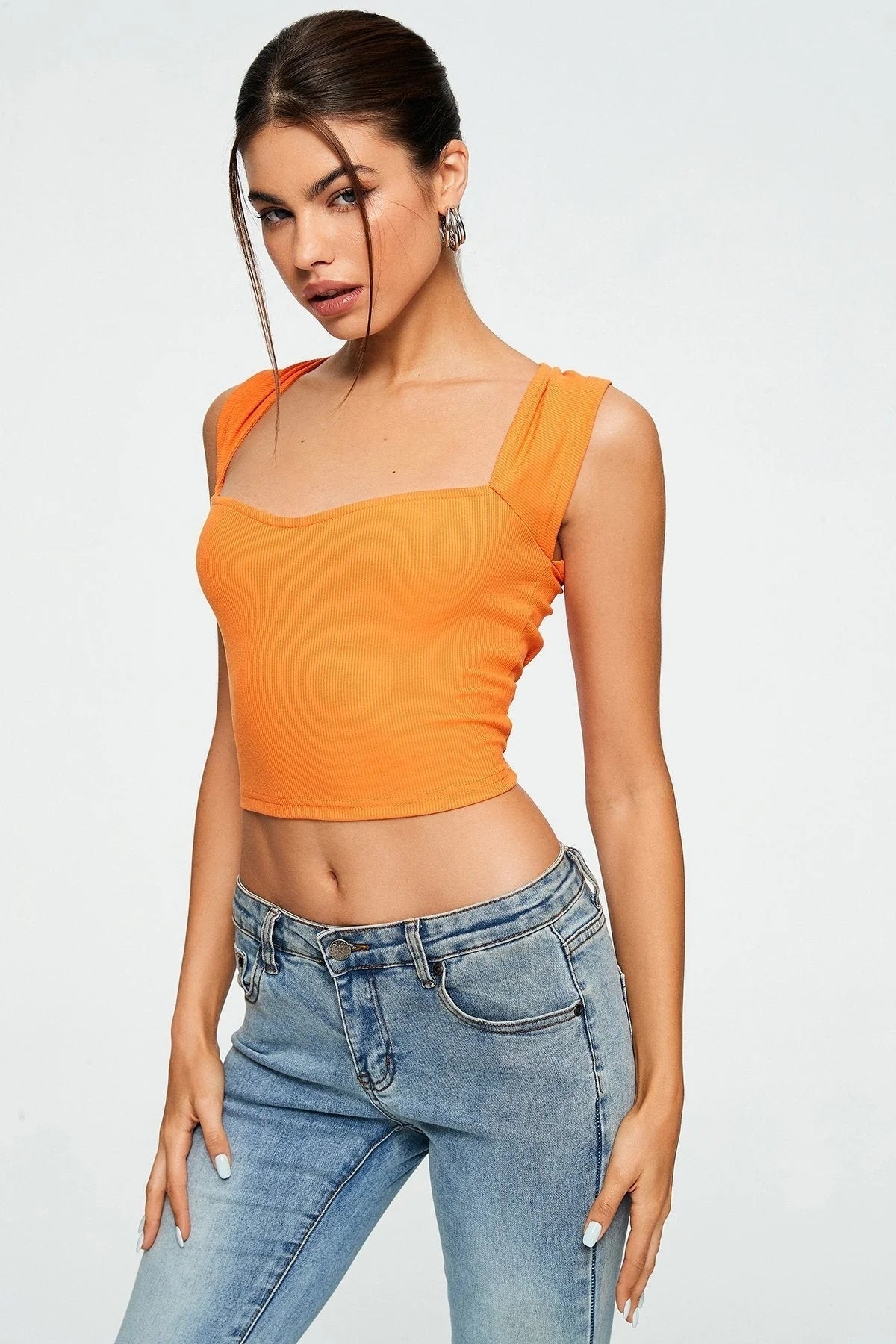 Fudus Kurzes, ärmelloses Crop Top mit Herz-Ausschnitt und Rippenstruktur