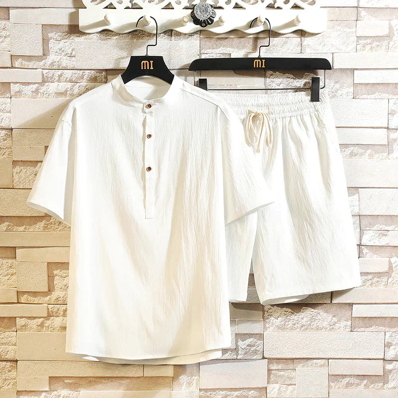 Modisches und bequemes Herren Sommer-Outfit