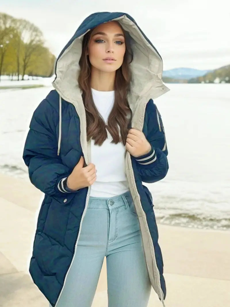 ModeGeist | Gepolsterte Damen Pufferjacke mit Langer Passform und Kapuze