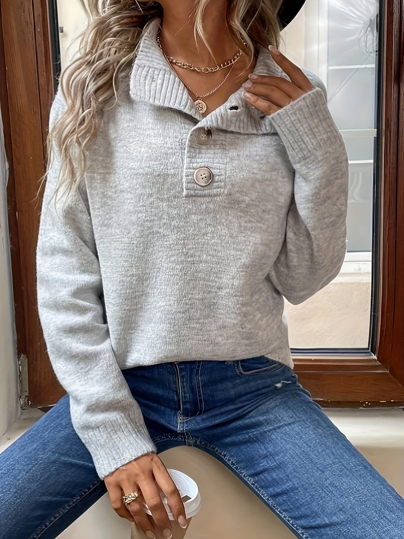 ModeGeist | Lässiger Stricksweater mit Knopfdetails Acryl Weich und Bequem