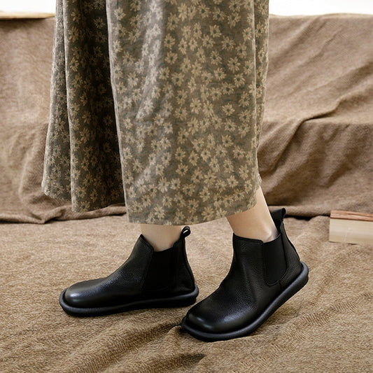 MODEGEIST Damen Slip-On Stiefel Modern Minimalistisch