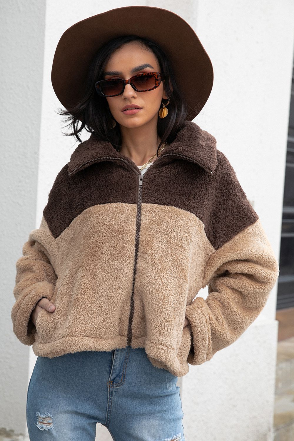 ModeGeist | Zweifarbige Kragenflauschjacke