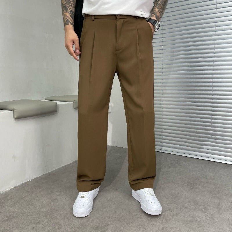 Herrenhose mit eleganter, weiter Plissee-Optik