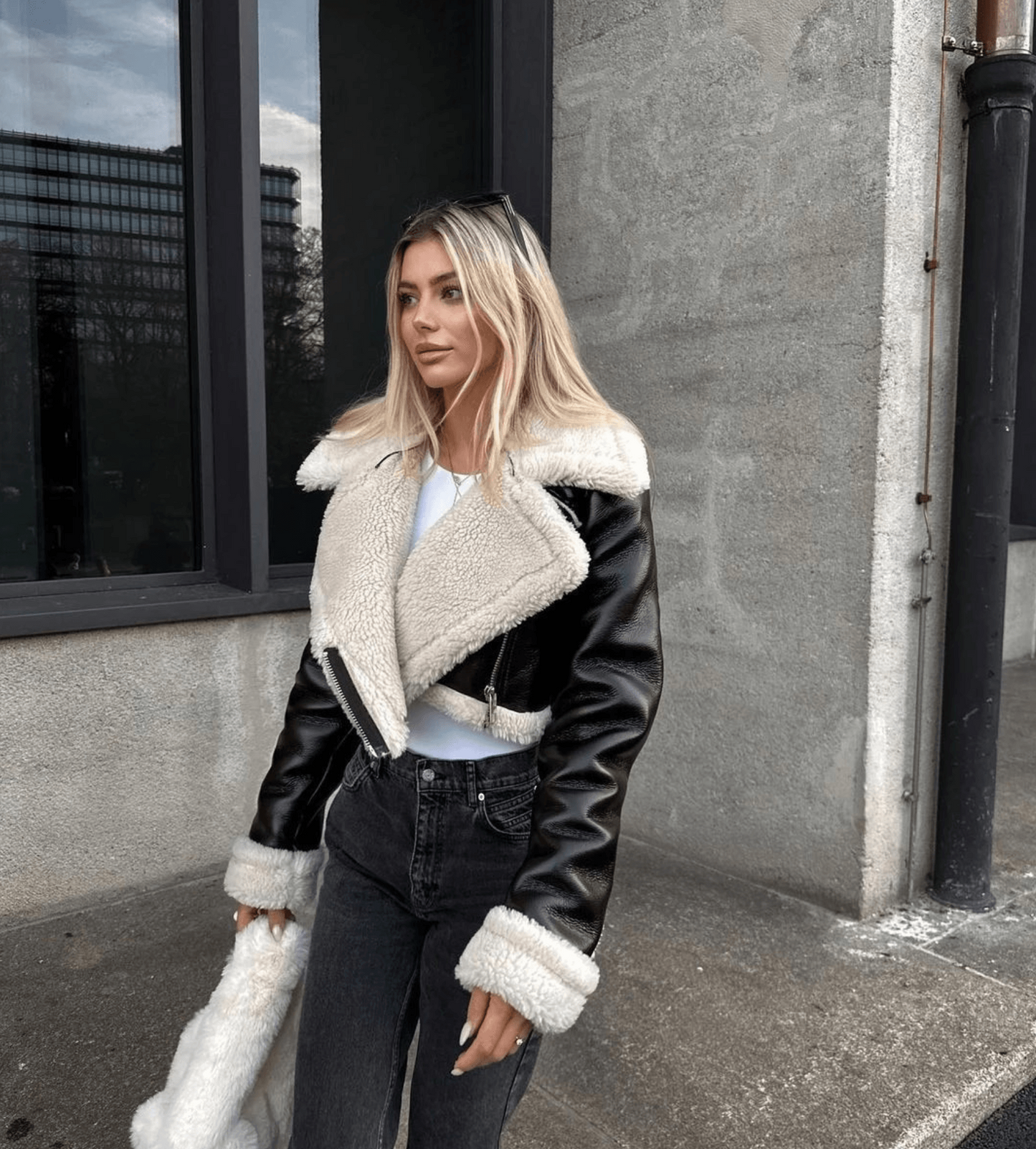 ModeGeist | Stilvolle Lederjacke mit Fellbesatz für Kalte Tage