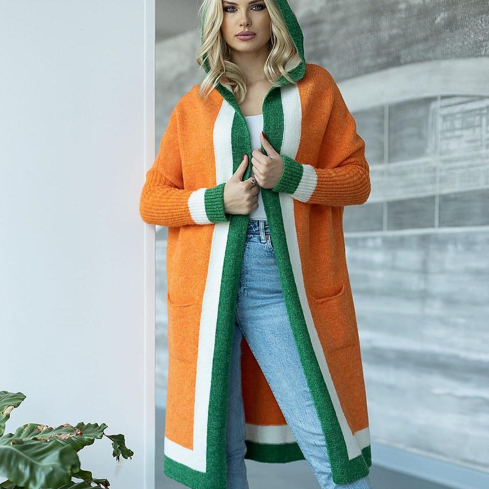 ModeGeist | Langer Strickcardigan mit Kapuze Weich und Stilvoll Kontrastdetails