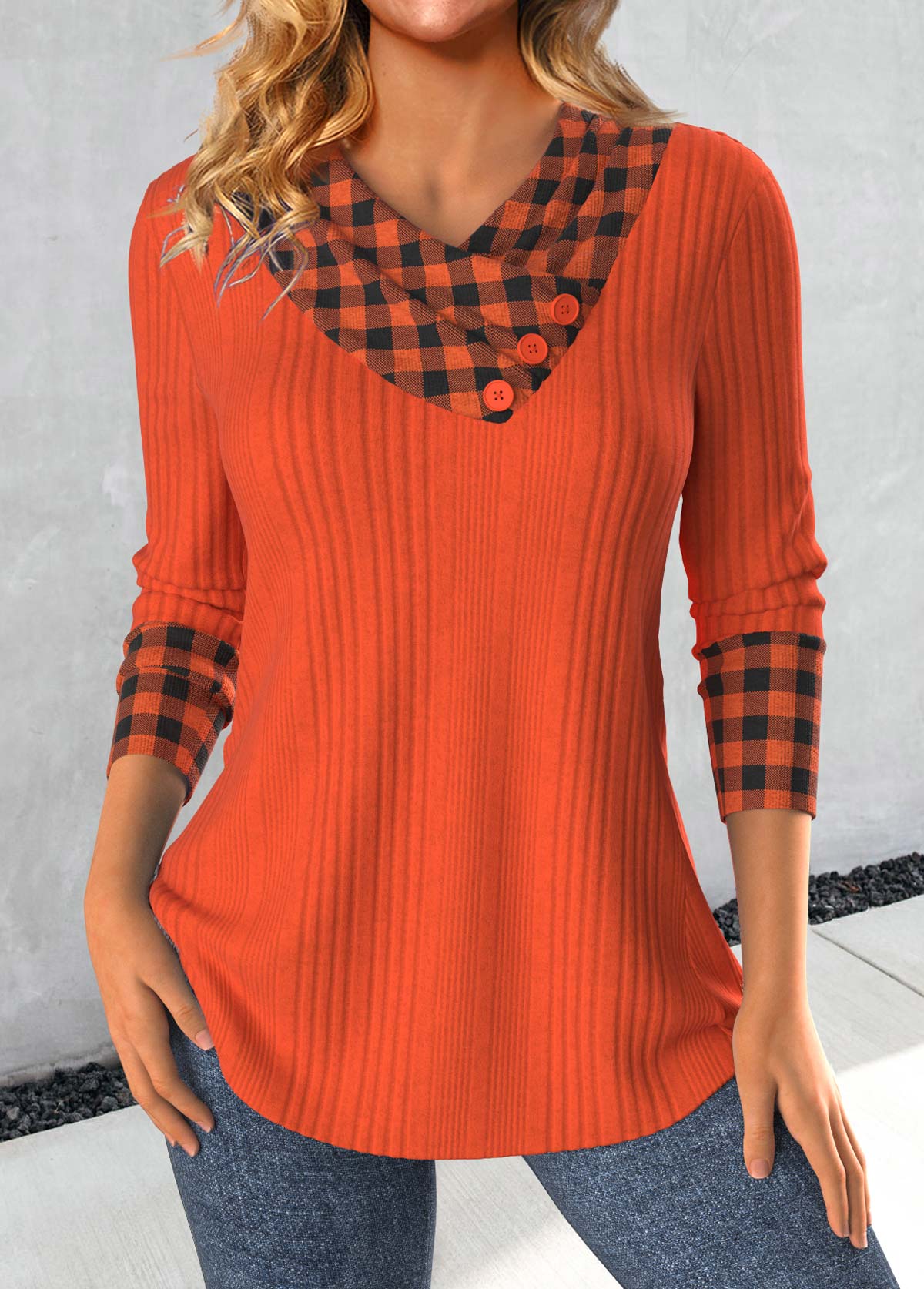 Damenoberteil Fudus: Sweatshirt mit Karo-Patchwork und asymmetrischem Ausschnitt