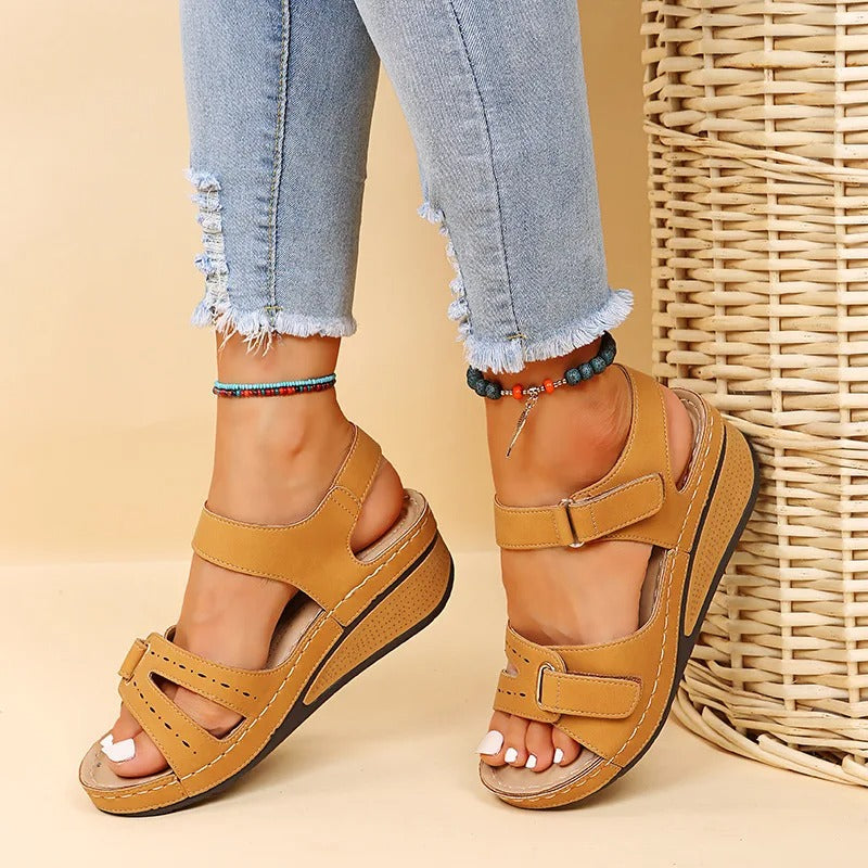 Lurenza® | Komfortable Sommersandalen mit Keilabsatz