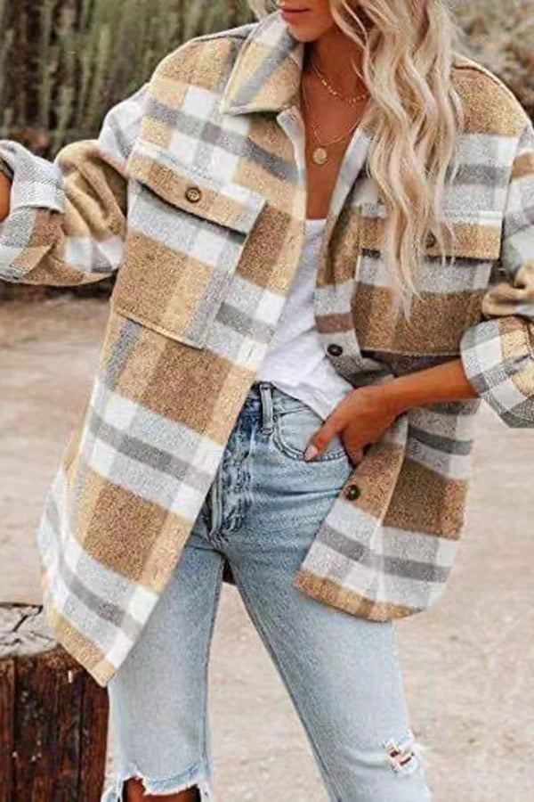 ModeGeist | Karierte Jacke mit Taschen für Frauen