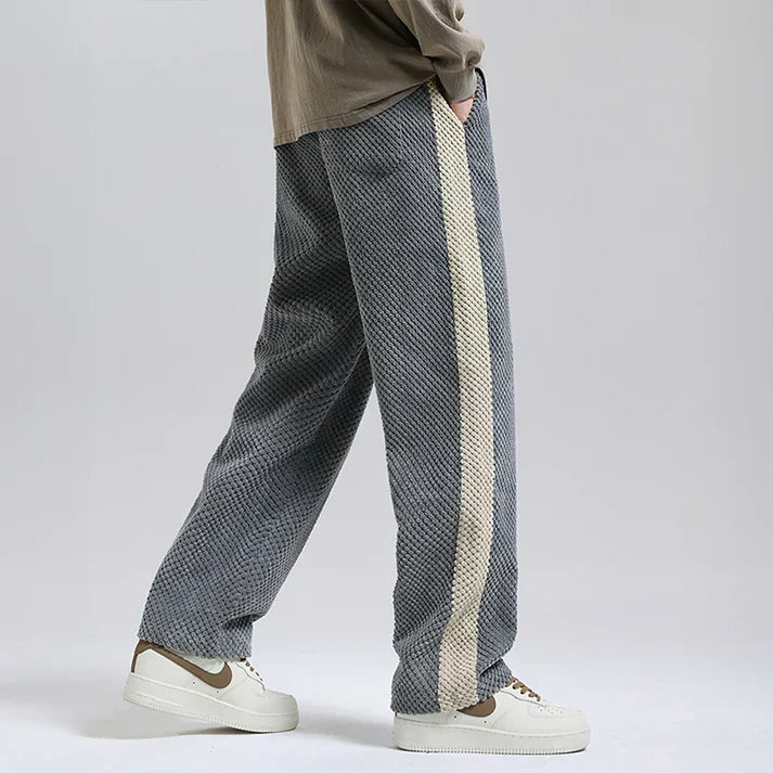 Bequeme Herren Jogginghose aus Cord
