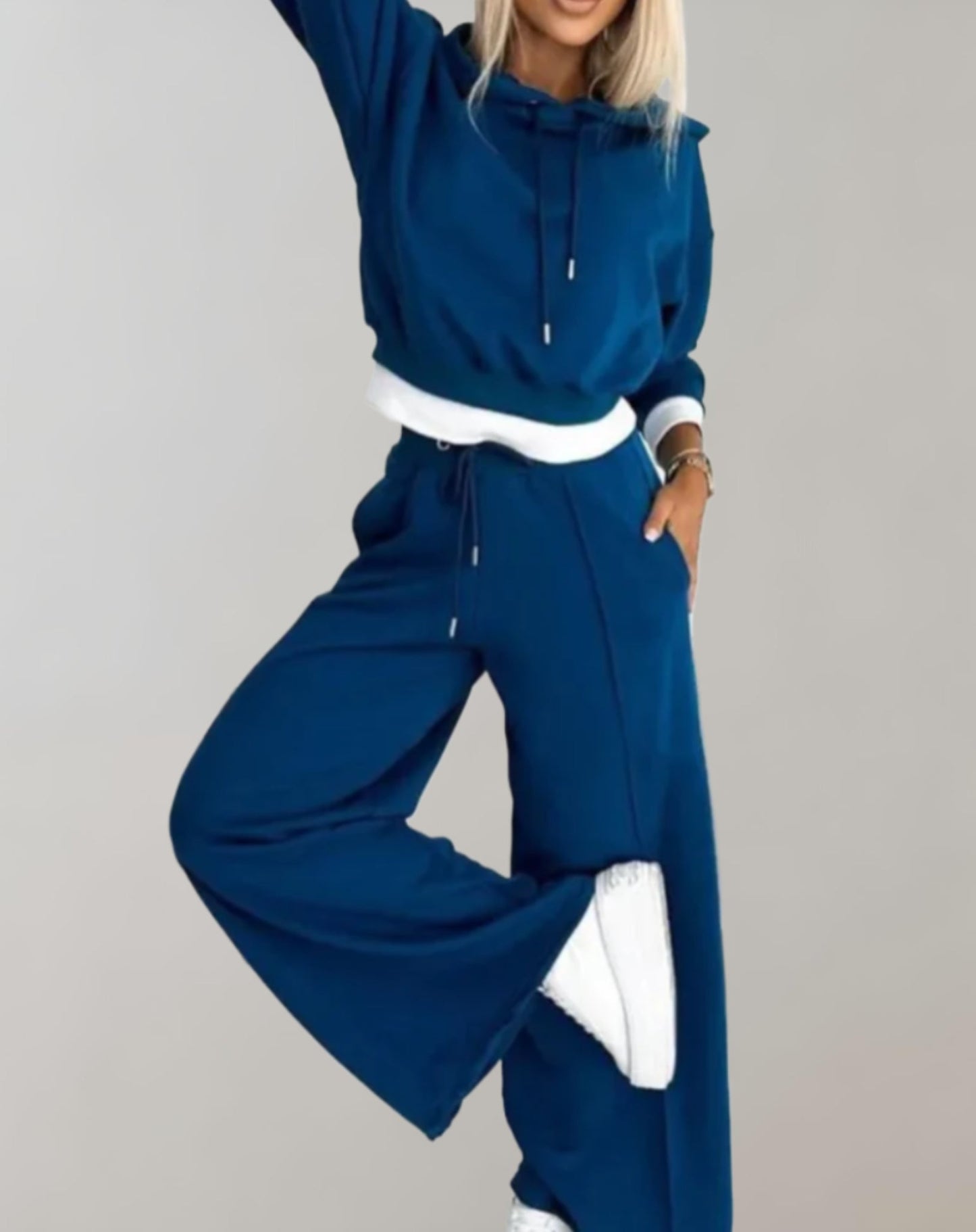 Bequemes Damen-Set mit Kapuze und weiten Hosen - Ariane
