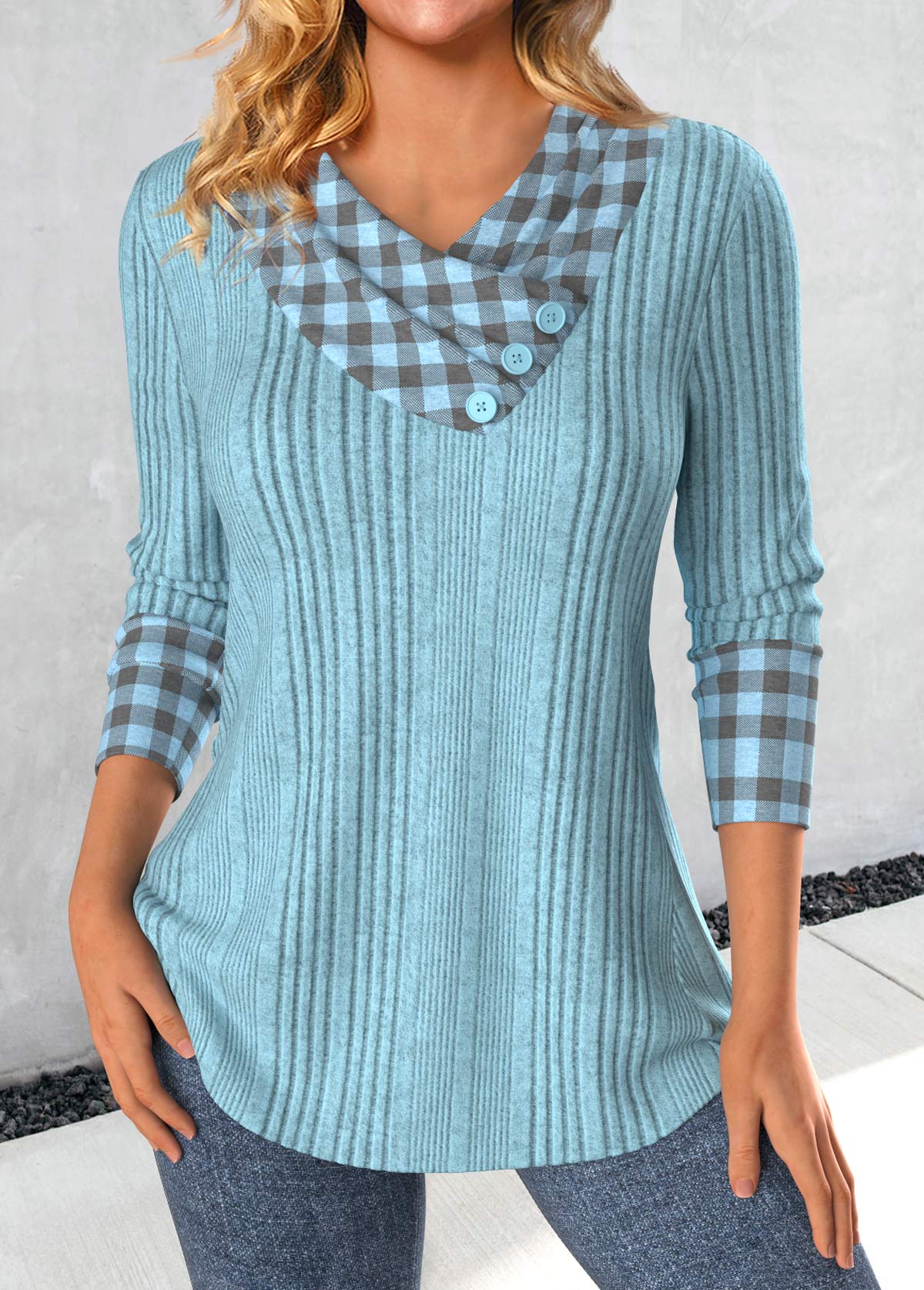 Damenoberteil Fudus: Sweatshirt mit Karo-Patchwork und asymmetrischem Ausschnitt