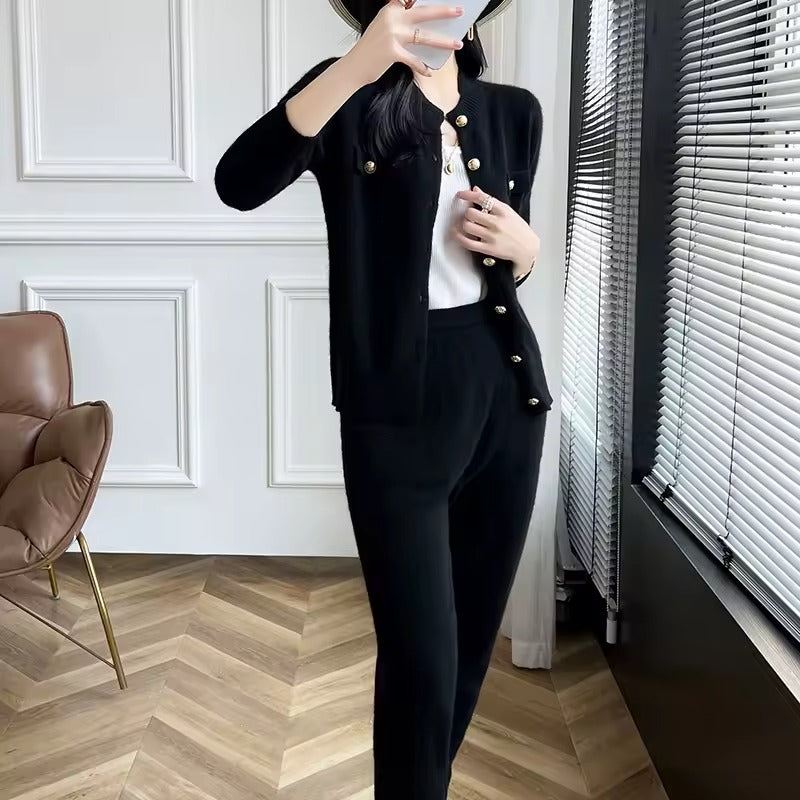 AGNA Strickjacke und Hose Set