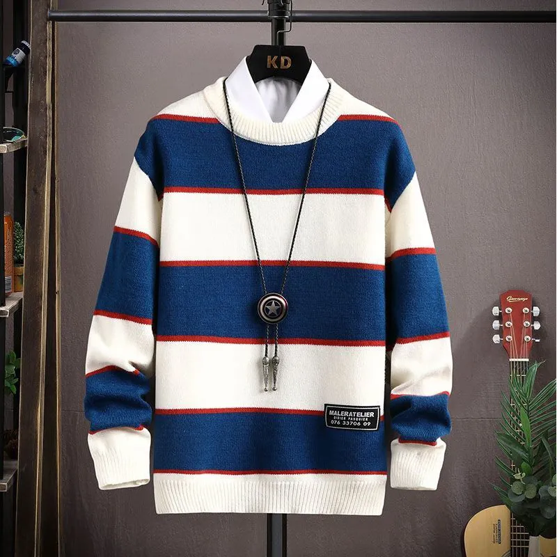 Herrenpullover im klassischen Rippenstrick