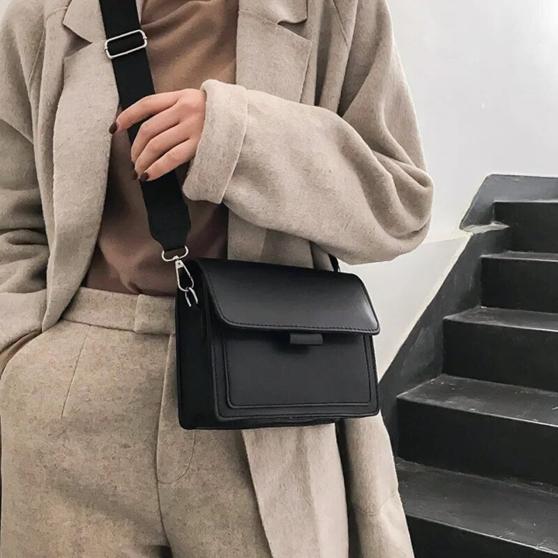 Damen-Umhängetasche Anja: Elegant, geräumig und mit robustem Lederfinish