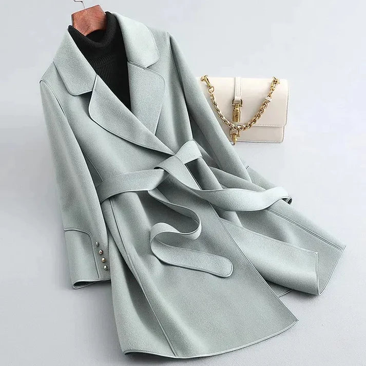 ModeGeist | Trenchcoat mit Eleganter Form