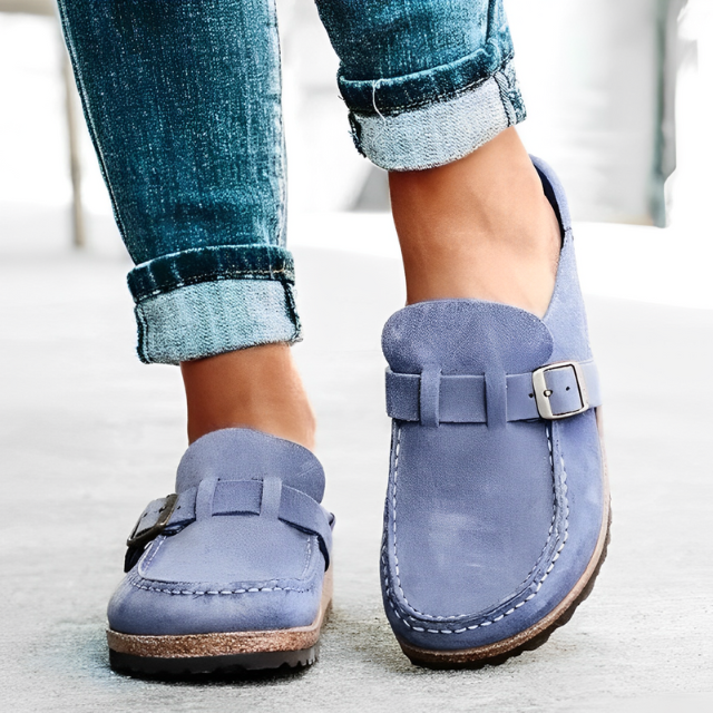 ModeGeist | Bequeme Slipper mit Schnallenverschluss