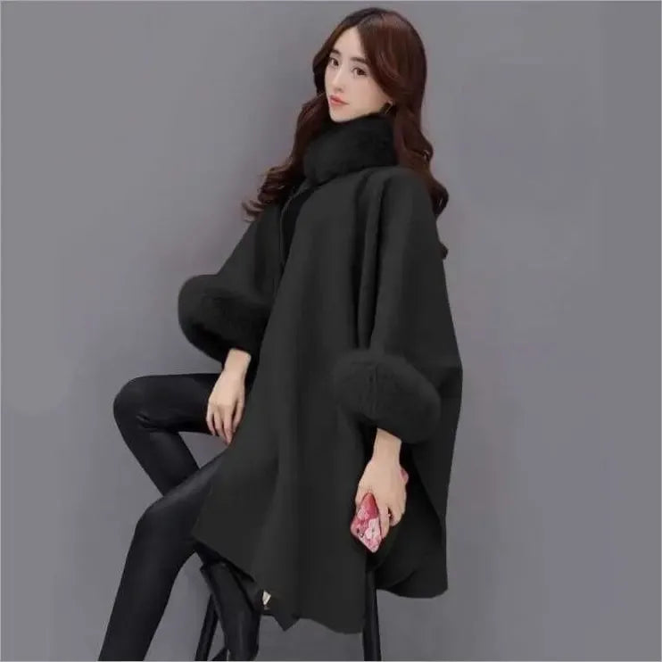 ModeGeist | Cape-Jacke - eleganter Damen-Cape mit Kunstpelz-Besatz