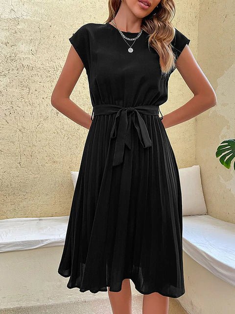 Midikleid Elfriede: Modernes Plissee-Design