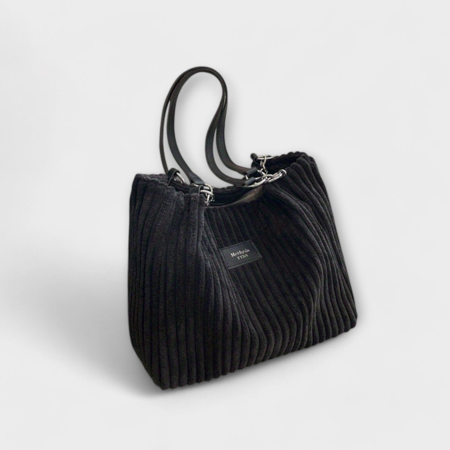 MODEGEIST Damen Schultertasche mit geripptem Design und Metallketten