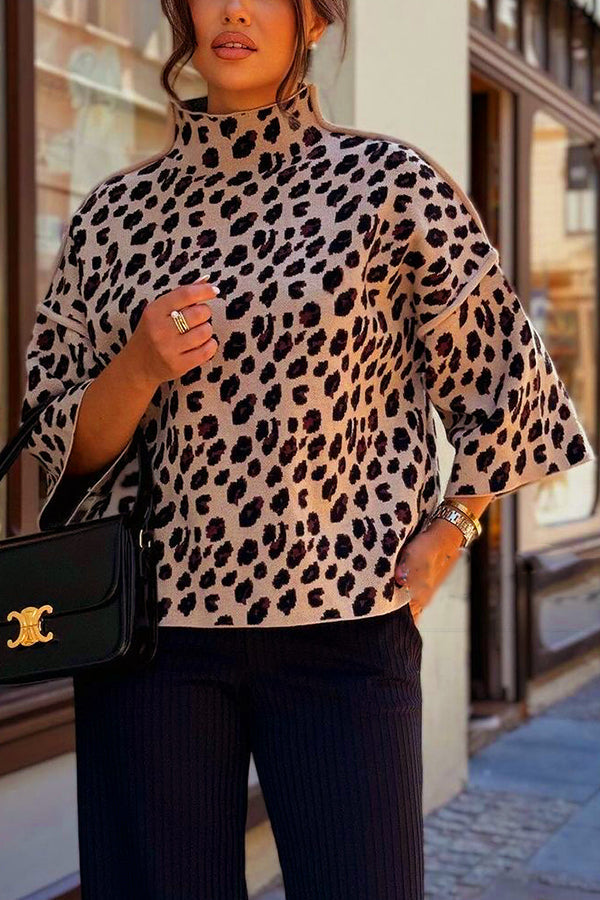 ModeGeist | Strickpullover mit Leopardenmuster und lockerem Rollkragen