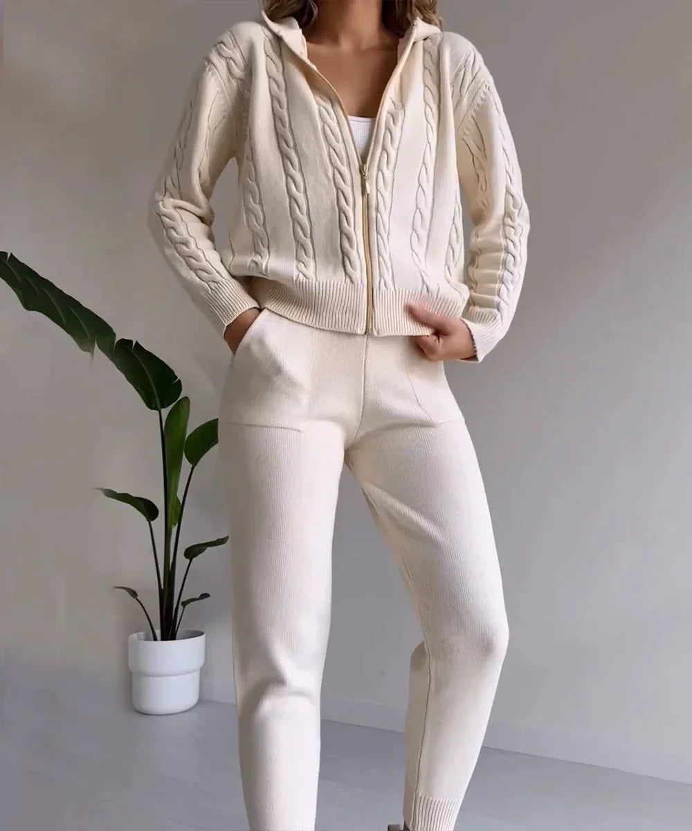 ModeGeist | Satz Aus Twist Jacquard Pullover und Strickjacke