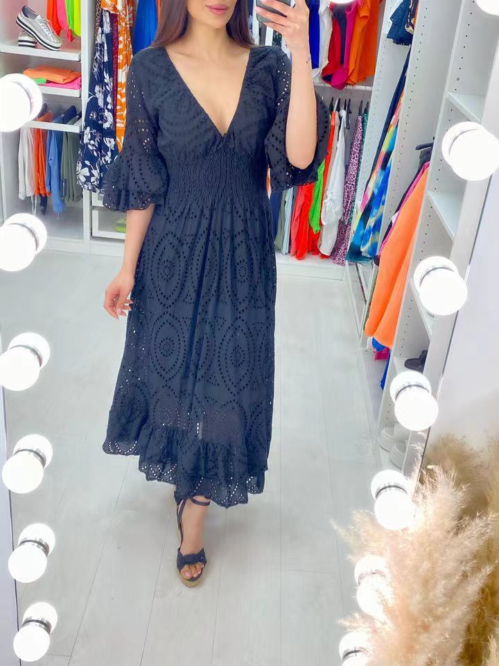 Fudus | Hochgeschnittenes, unifarbenes V-Ausschnitt-Kleid mit Stickerei