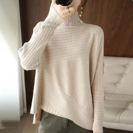 ModeGeist | Sweater - Gemütlicher asymmetrischer Ripp-Turtleneck-Pullover