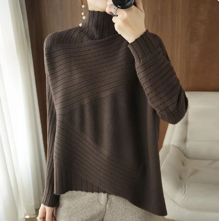ModeGeist | Sweater - Gemütlicher asymmetrischer Ripp-Turtleneck-Pullover