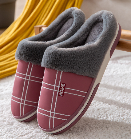 Herrenschuhe aus Plüsch mit Karomuster