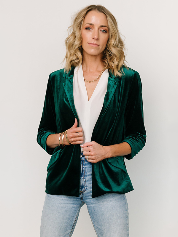 ModeGeist | Samt Damenblazer mit Kapuze und Taschen