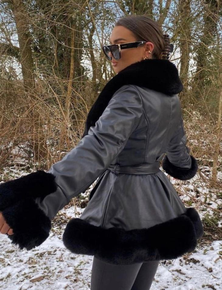 ModeGeist | Damen Winterjacke mit Kunstfell und Gürtel
