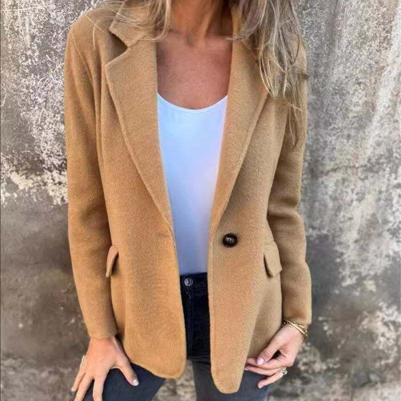ModeGeist | Klassische Wolljacke Stilvoll und Komfortabel