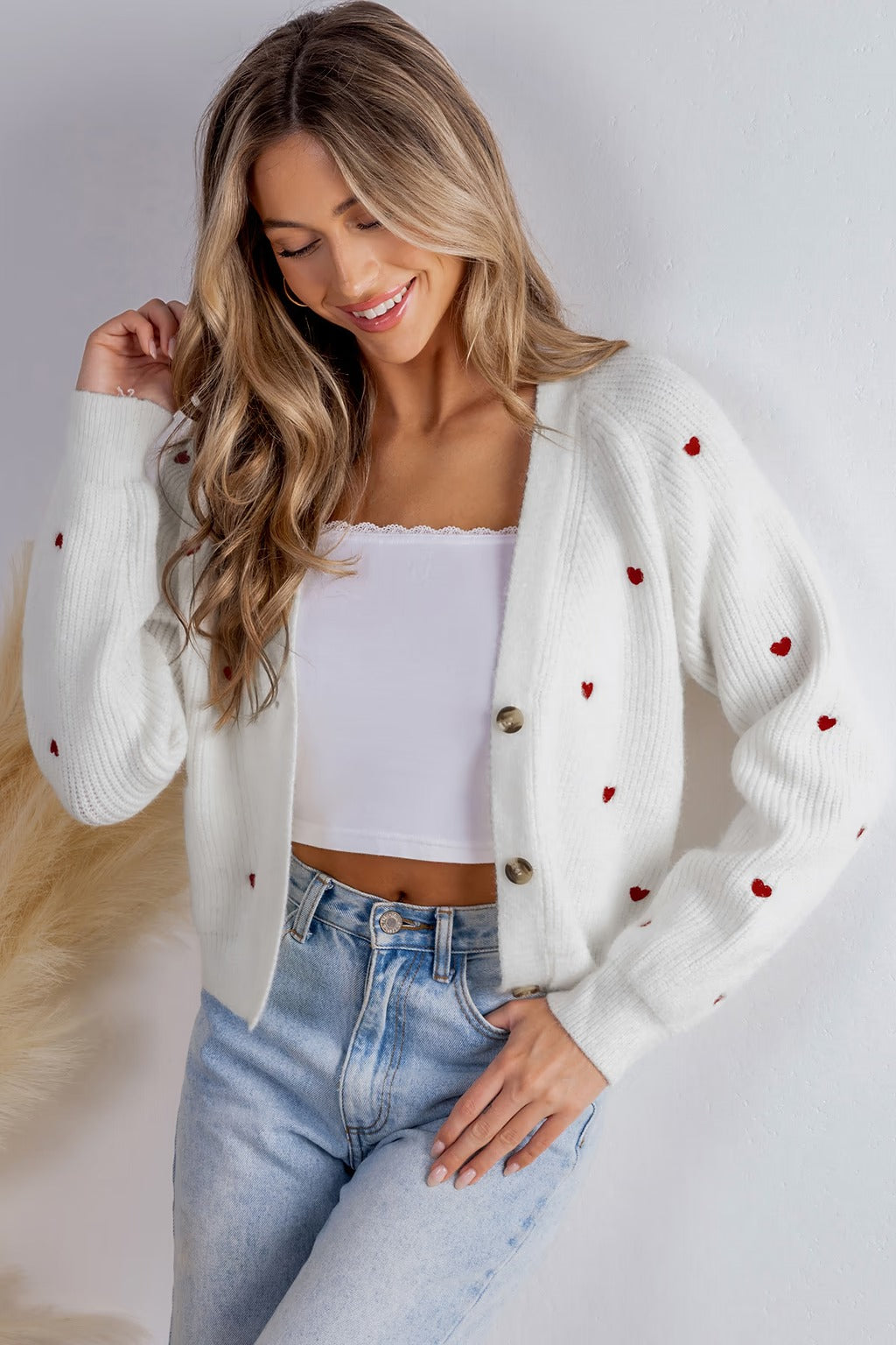 ModeGeist | Zeitlose Strickjacke mit klassischem V-Ausschnitt