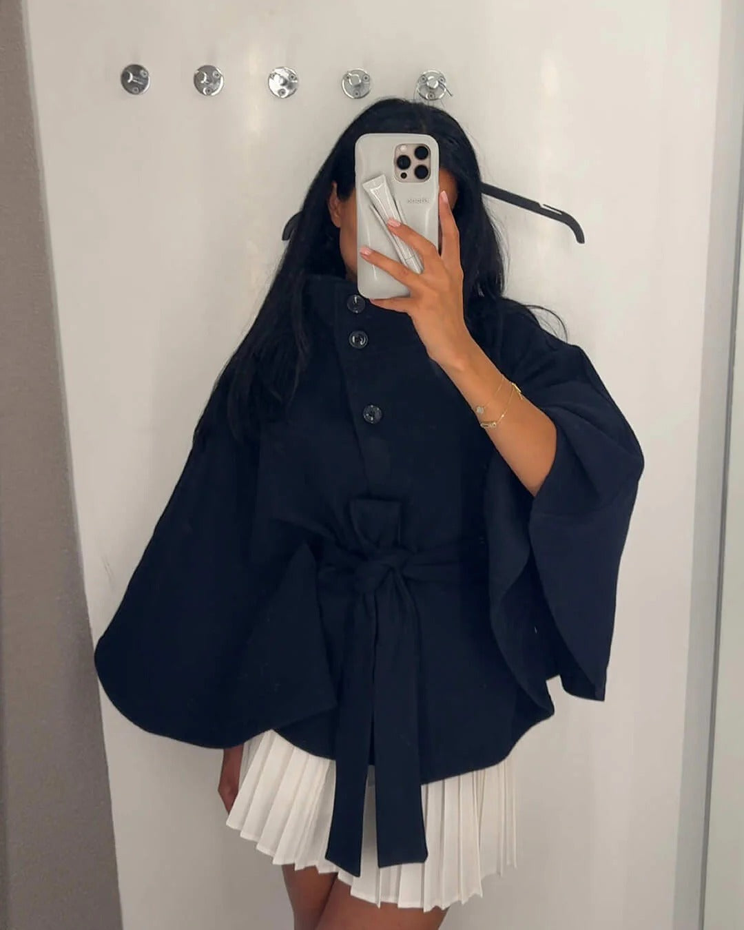 ModeGeist | Hochkragen Gürteltaschen Cape Jacke Knopf Umhängemantel